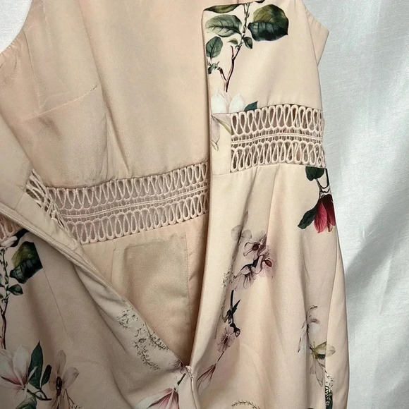 REVOLVE KEEPSAKE THE LABEL romper sz SM . Pink floral,cut out,waist crochet?,zip - Picture 10 of 16